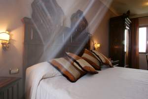 Xtrallusion offers characteristic Bed and Breakfast, B&B, Guest House, Hotel, Albergo and Country Lodge accommodation in Italy. Plus independent self-guided Walking, Adventure, Activity, Skiing and Paragliding Holiday itineraries on the Italian Rivieras, in the Italian Lakes, in the Italian Alps and in some of the most beautiful corners of Italy.